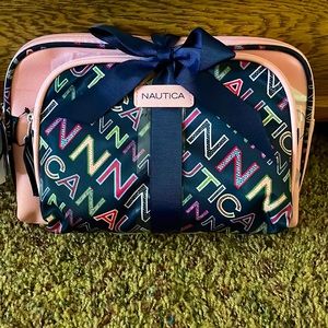 Nautica Two Piece Cosmetic case set NWT